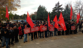 Митинг в честь 101-й годовщины Великого Октября прошел в Махачкале