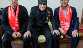 В преддверии празднования Дня Победы Дагестанский республиканский Комитет «КПРФ» поздравил ветерана ВОВ
