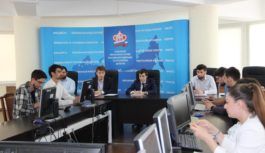 Председатель Совета ГУ-ОПФР РД, депутат НС РД от “КПРФ” Изи Алиев провел заседание с работниками Пенсионного Фонда РД