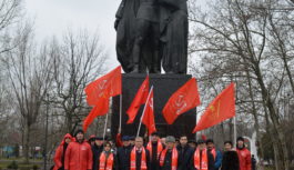 Дагестанские коммунисты отметили 23 февраля – День Советской Армии и Военно-Морского Флота, сейчас более известный как День защитника Отечества.