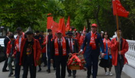 Коммунисты Махачкалы отметили День Победы