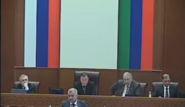 Выступление на 35 сессии Народного Собрания РД руководителя фракции КПРФ в НС РД Самира Абдулхаликова