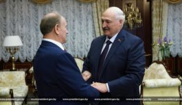 Состоялась встреча Лидера КПРФ Геннадия Зюганова с Президентом Республики Беларусь Александром Лукашенко Состоялась встреча Лидера КПРФ Геннадия Зюганова с Президентом Республики Беларусь Александром Лукашенко